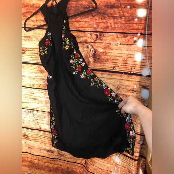 Cotton Linen Floral Dress - Picture 4 of 14